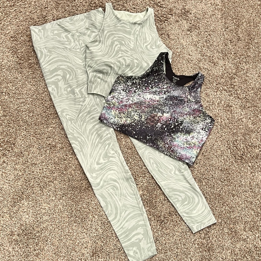 Old Navy Bralette and Leggings Set
